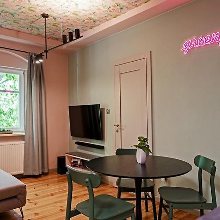 W12 Home Station - Apartement Greenpink Зелёна-Гура Экстерьер фото